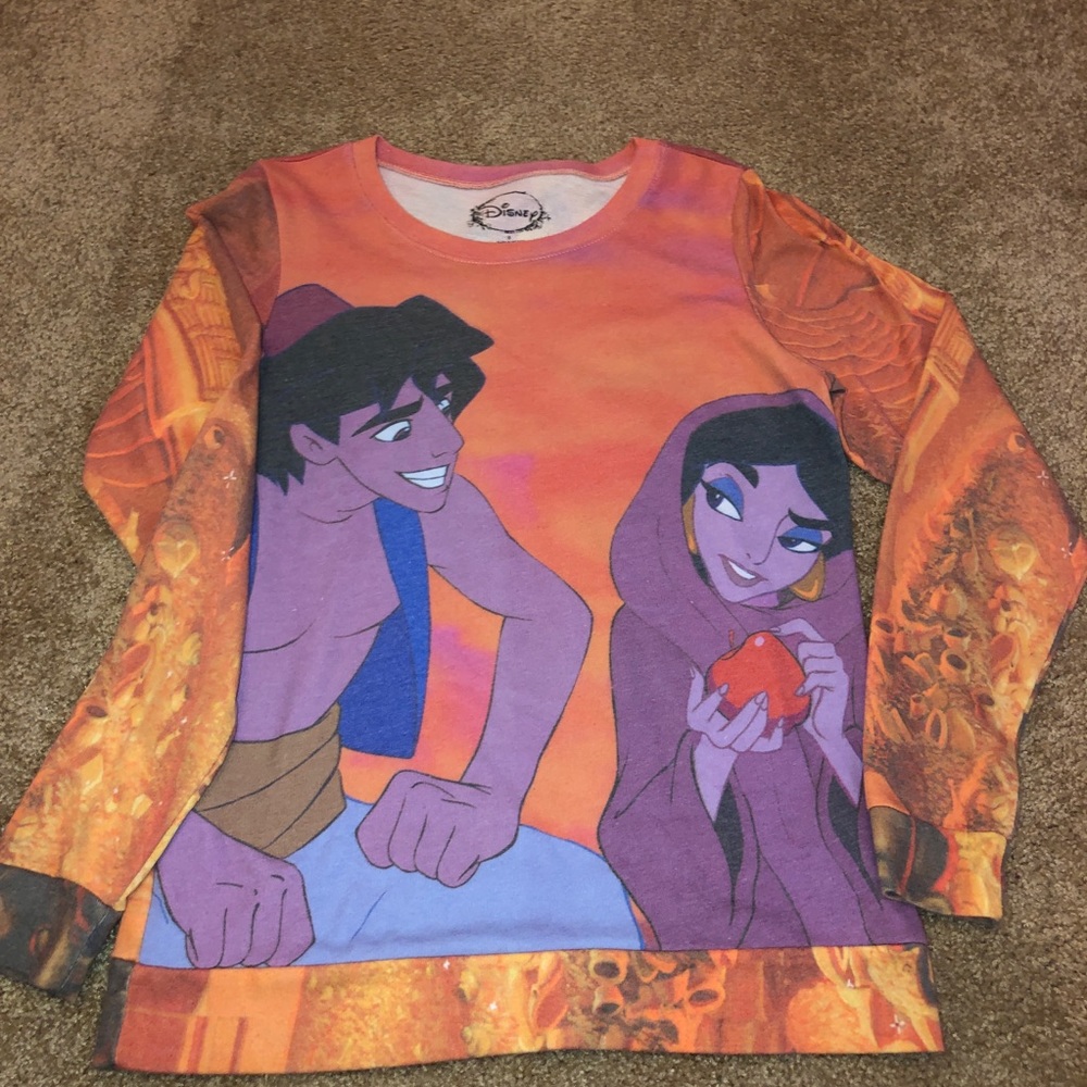 Sweatshirt
